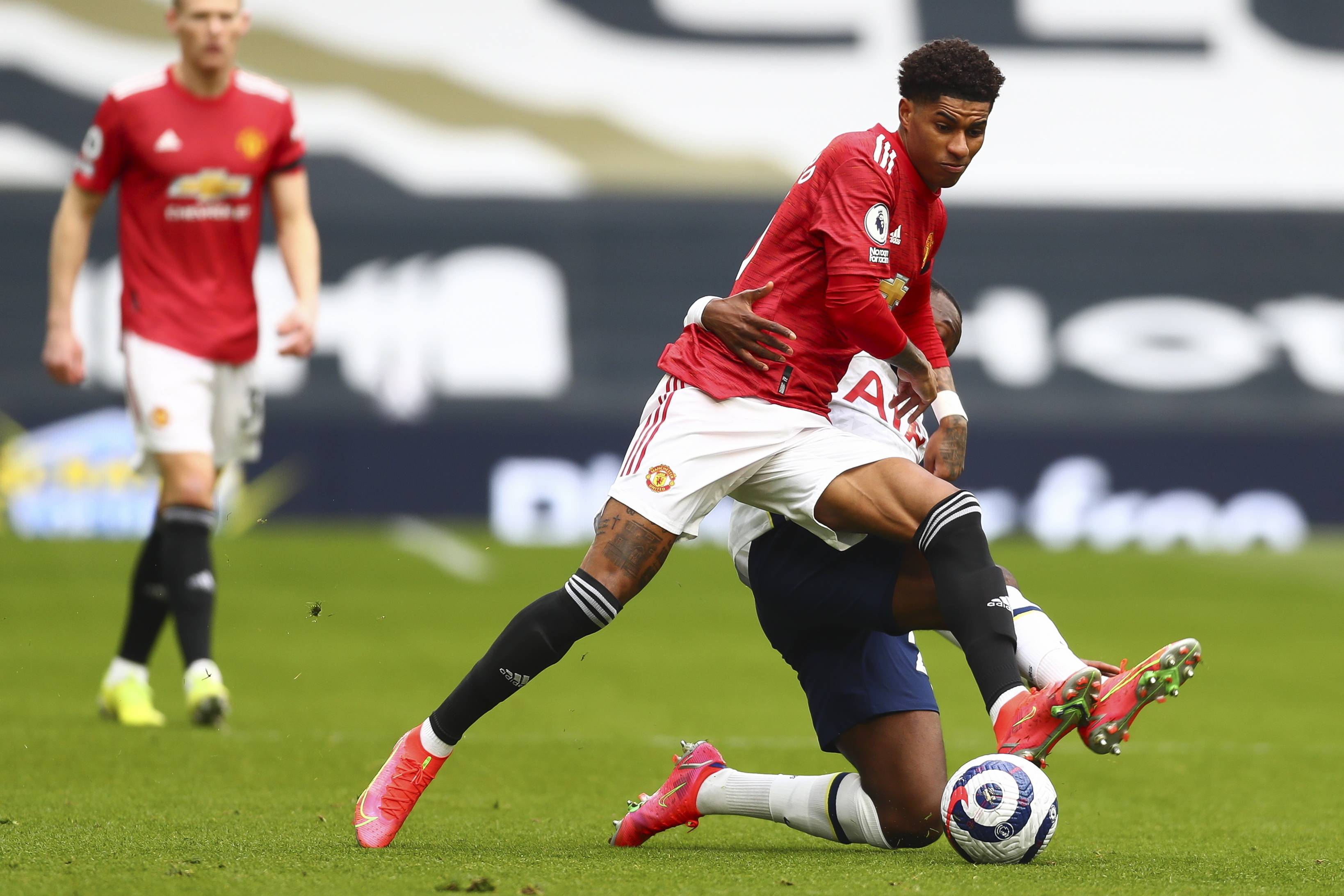 此次转会也 此次转会也